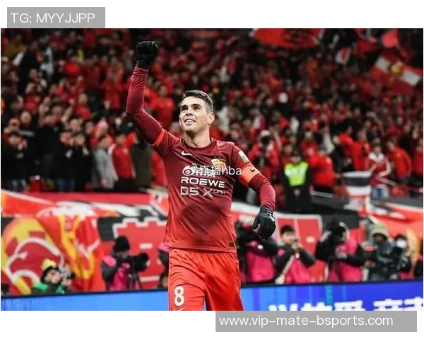 重庆当代迎战上港争夺中超积分榜关键战役全力以赴展现球队实力与斗志